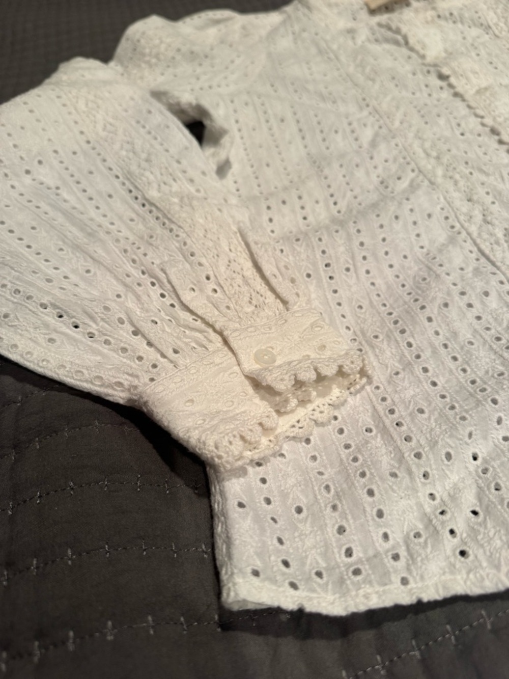 Sezane White Eyelet Lace Embroidered Button-Front Blouse size 36 - Picture 4 of 8